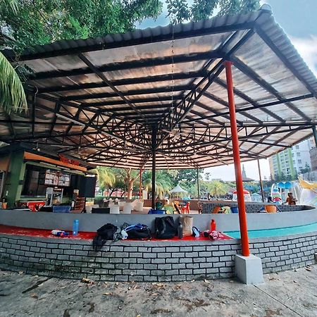 Melaka Top Largest Waterpark Resort - By Youbnb Homestay Melaka Exterior photo